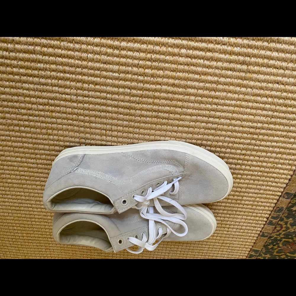 Vans - Picture 3 of 4